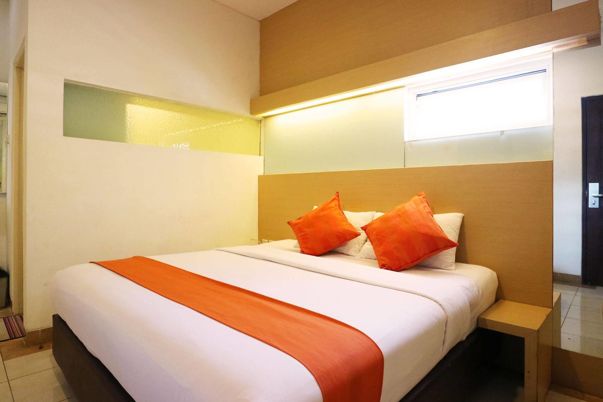 Mirah Hotel Cakarta Dış mekan fotoğraf