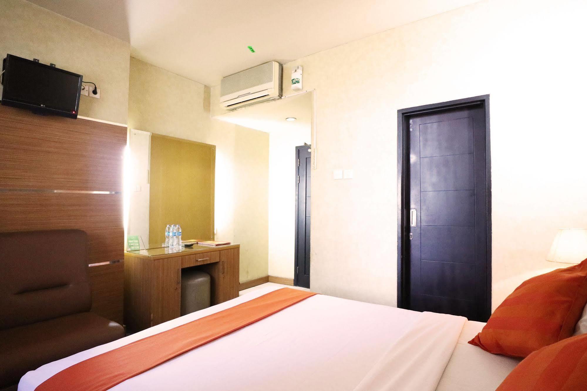 Mirah Hotel Cakarta Dış mekan fotoğraf