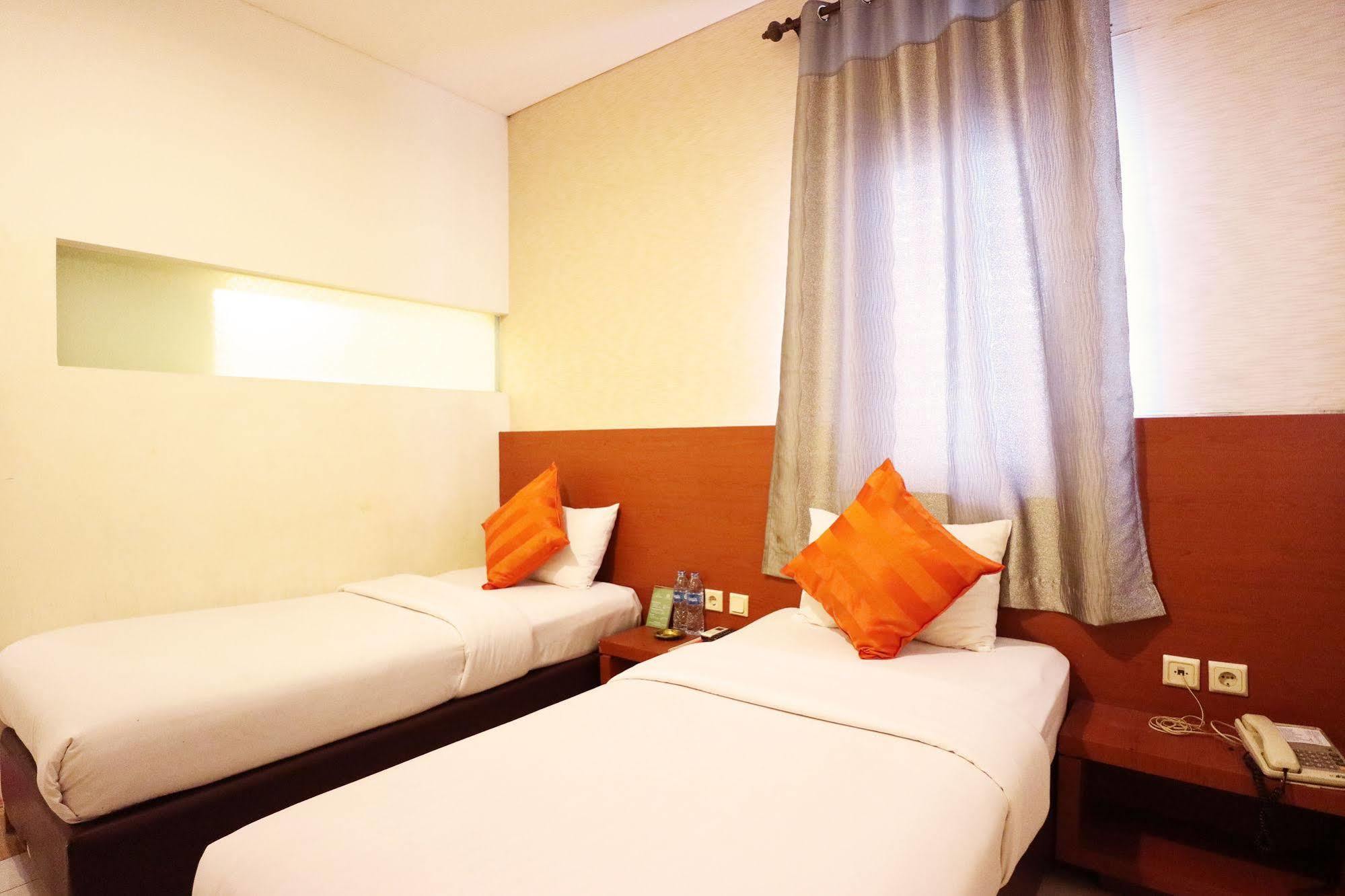 Mirah Hotel Cakarta Dış mekan fotoğraf